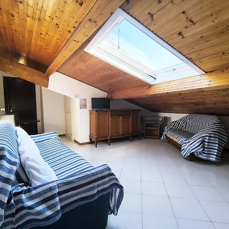 Il Rifugio Della Riviera, Your Cozy Perch Above The Flowers. Apartment Sanremo